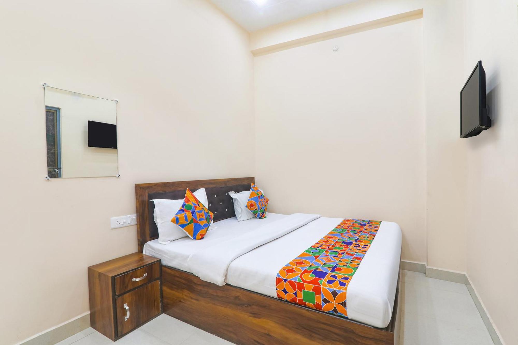 Fabhotel Rk Palace Ayodhya ภายนอก รูปภาพ