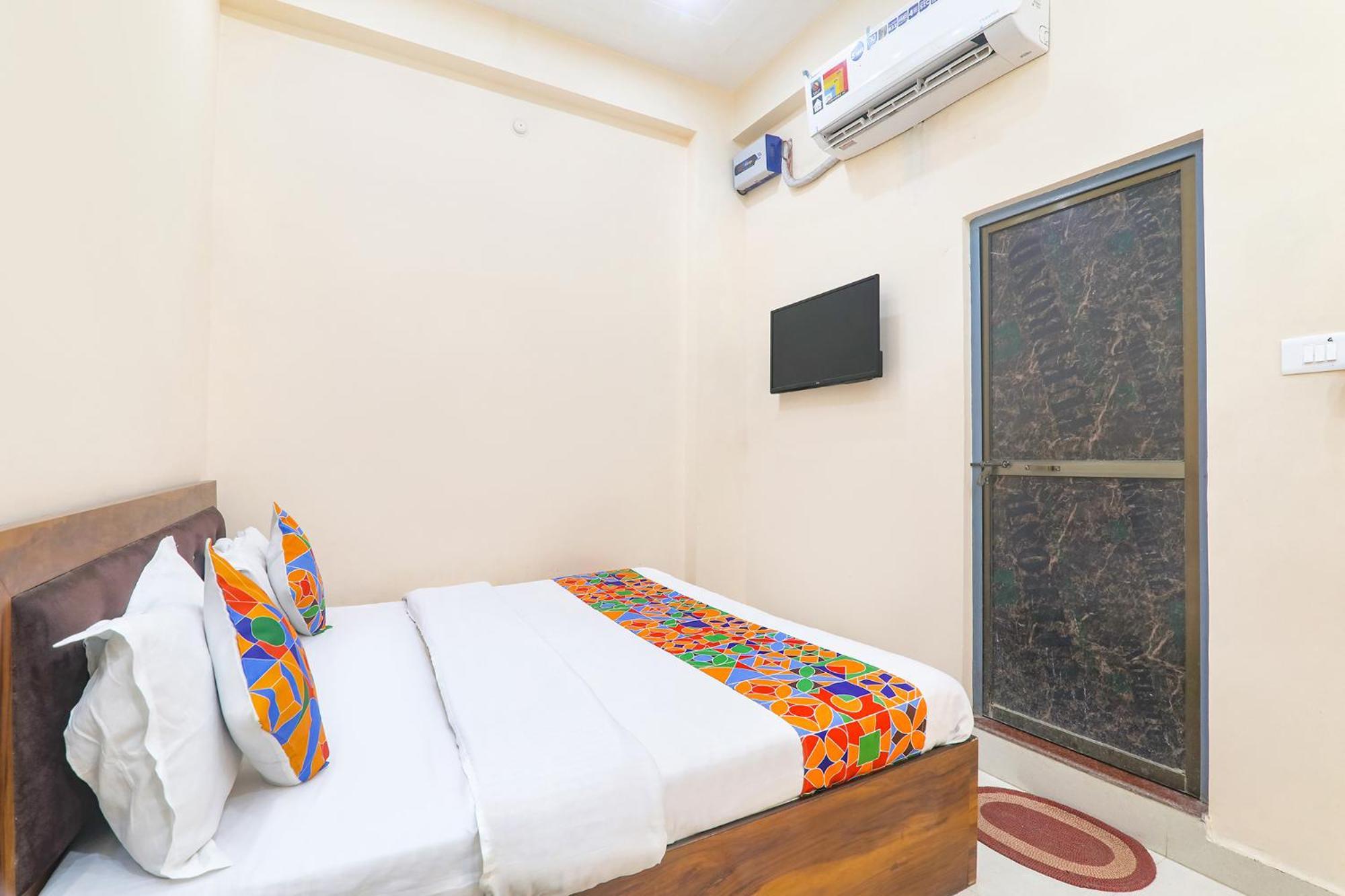 Fabhotel Rk Palace Ayodhya ภายนอก รูปภาพ