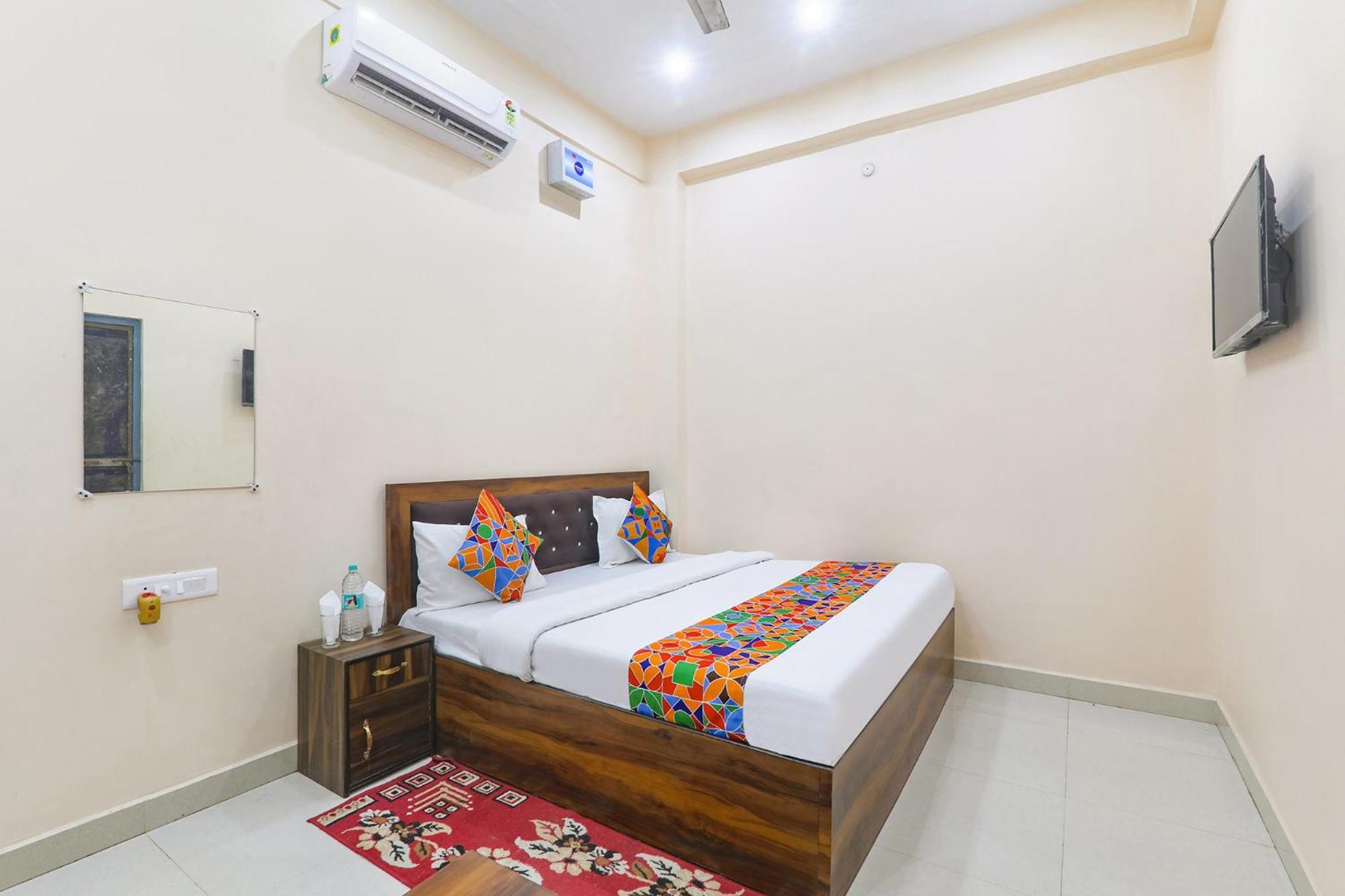 Fabhotel Rk Palace Ayodhya ภายนอก รูปภาพ