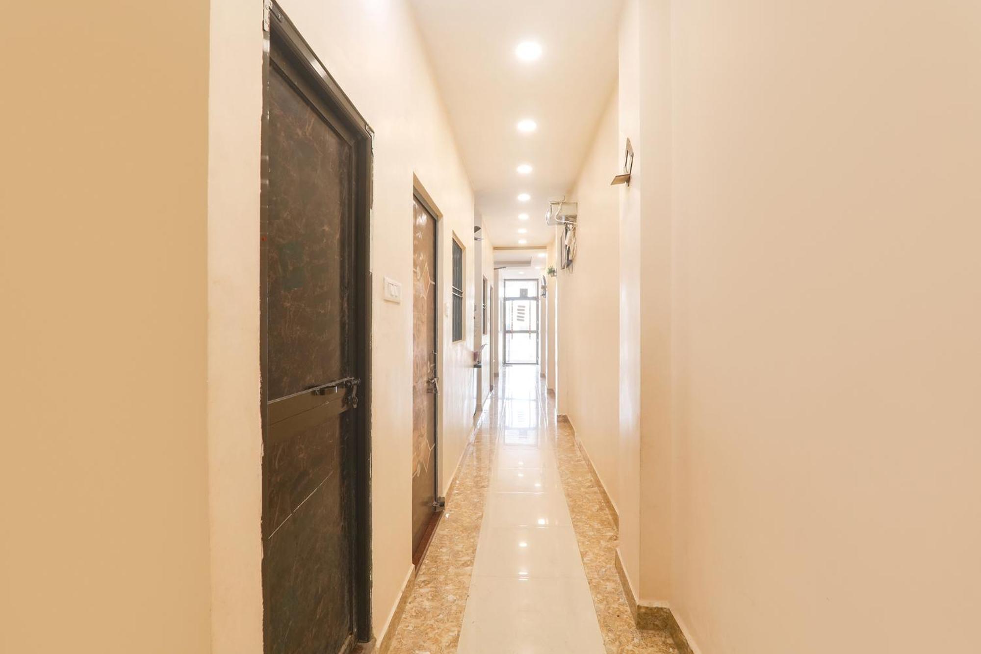 Fabhotel Rk Palace Ayodhya ภายนอก รูปภาพ